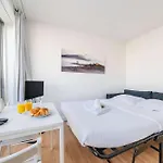 Paris 15Eme - Studio Avec Balcon Et Confort