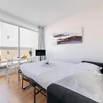 Paris 15Eme - Studio Avec Balcon Et Confort