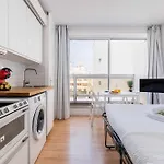 Paris 15Eme - Studio Avec Balcon Et Confort
